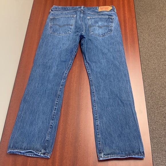 Levis Jeans - Picture 5 of 6